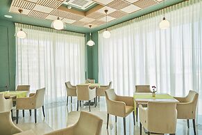 HOTEL AZALEEA MAMAIA NORD