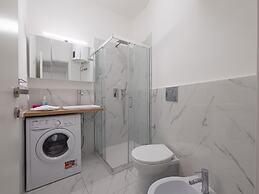 Bilocale con Balcone in Zona Nolo