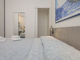 Bilocale con Balcone in Zona Nolo