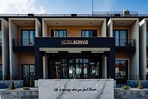 HOTEL BONVIE