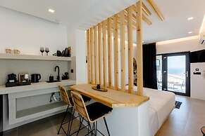 Lackos Luxury Suites