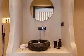 Lackos Luxury Suites