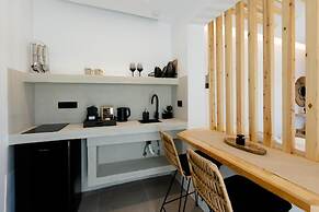 Lackos Luxury Suites