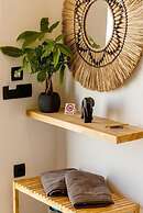 Lackos Luxury Suites