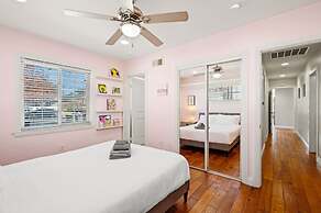 Luxury Estate With Sparkling Pool Elegant Amenities