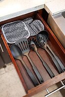 Luxury Estate With Sparkling Pool Elegant Amenities