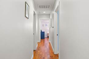 Luxury Estate With Sparkling Pool Elegant Amenities