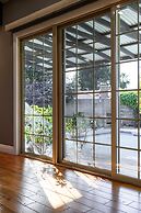 Luxury Estate With Sparkling Pool Elegant Amenities