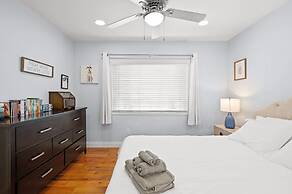 Luxury Estate With Sparkling Pool Elegant Amenities