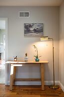 Luxury Estate With Sparkling Pool Elegant Amenities