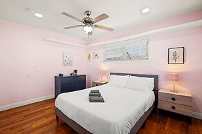 Luxury Estate With Sparkling Pool Elegant Amenities