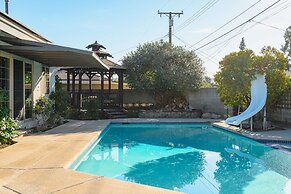 Luxury Estate With Sparkling Pool Elegant Amenities