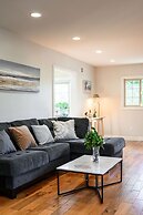 Luxury Estate With Sparkling Pool Elegant Amenities