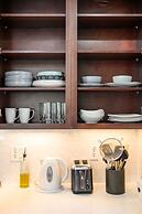 Luxury Estate With Sparkling Pool Elegant Amenities