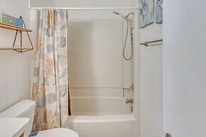Beachfront North Myrtle Beach Condo w/ Pool Access