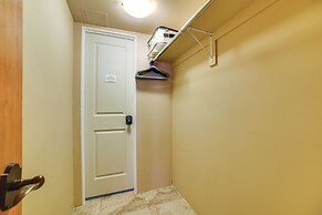 Walk to Santa Fe Plaza: Condo w/ Kiva Fireplace!