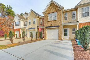 ~ 6 Mi to Dtwn Cumming: Townhome in Friendly Area