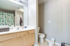 ~ 6 Mi to Dtwn Cumming: Townhome in Friendly Area