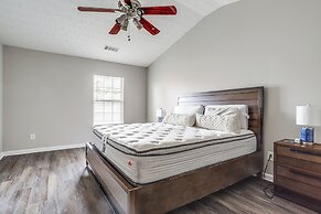 ~ 6 Mi to Dtwn Cumming: Townhome in Friendly Area