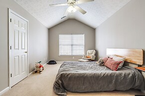 ~ 6 Mi to Dtwn Cumming: Townhome in Friendly Area