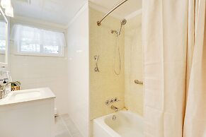 8 Mi to Big Boulder Mountain: Cabin w/ Decks!