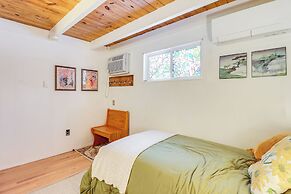 8 Mi to Big Boulder Mountain: Cabin w/ Decks!