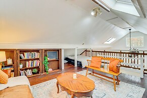 8 Mi to Big Boulder Mountain: Cabin w/ Decks!