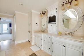 Beachfront Melbourne Beach Retreat w/ Pool Table!