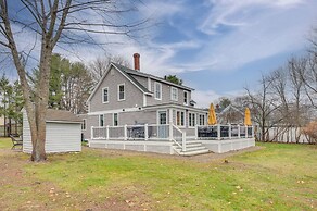 1 Mi to Drakes Island Beach: Cottage w/ Deck!