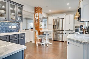 1 Mi to Drakes Island Beach: Cottage w/ Deck!