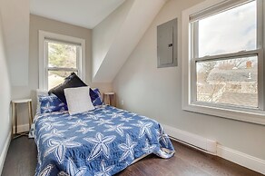 1 Mi to Drakes Island Beach: Cottage w/ Deck!