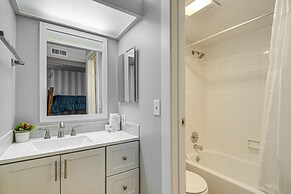 Walk to Lifts: Brian Head Condo w/ Ski Locker!