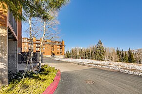 Walk to Lifts: Brian Head Condo w/ Ski Locker!