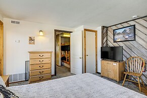 Walk to Lifts: Brian Head Condo w/ Ski Locker!