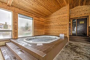 Walk to Lifts: Brian Head Condo w/ Ski Locker!