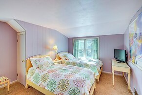 1 Mi to Dtwn: Beautiful Home in Williamstown!