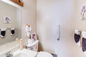 5 Mi to Potomac Mills: Gem w/ Fire Pit & Ps5!