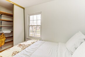 5 Mi to Potomac Mills: Gem w/ Fire Pit & Ps5!