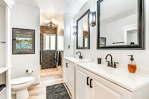 1 Mi to Beach: Naples Home w/ Outdoor Oasis