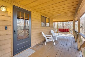 Birdwatching, Board Games & Bbqs: Cabin in Murphy!