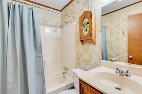 Birdwatching, Board Games & Bbqs: Cabin in Murphy!