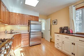 1 Mi to Sugarbush Resort: Dog-friendly Home!