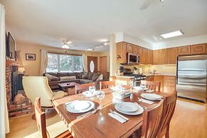 1 Mi to Sugarbush Resort: Dog-friendly Home!