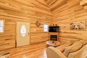 2 Mi to Kentucky Lake: Cozy Cabin w/ Deck!