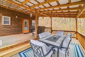 Steps to Kentucky Lake: Cozy Cabin w/ Deck!