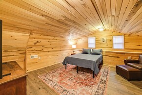 Steps to Kentucky Lake: Cozy Cabin w/ Deck!