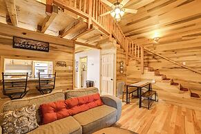 Steps to Kentucky Lake: Cozy Cabin w/ Deck!
