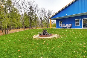 2 Mi to Lake Michigan: Home w/ Patio in Green Bay