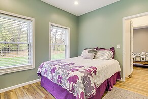 2 Mi to Lake Michigan: Home w/ Patio in Green Bay