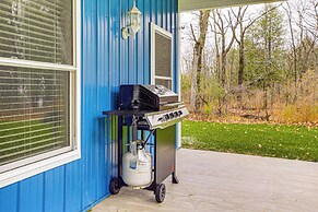 2 Mi to Lake Michigan: Home w/ Patio in Green Bay